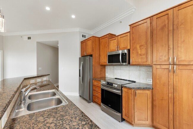 Building Photo - 1010 Rosine St