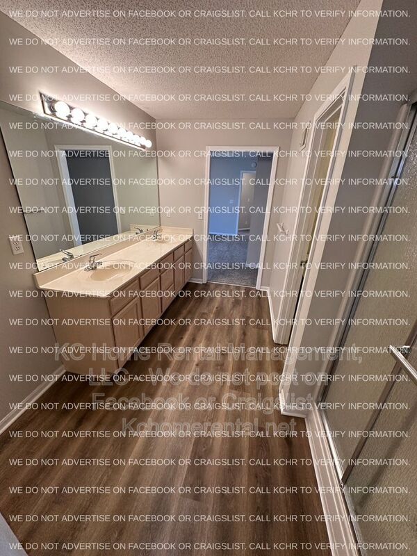 Building Photo - 8657 NE 97th St