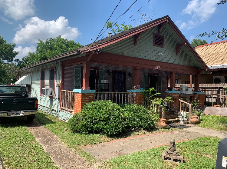 Primary Photo - 5017 Lyons Ave