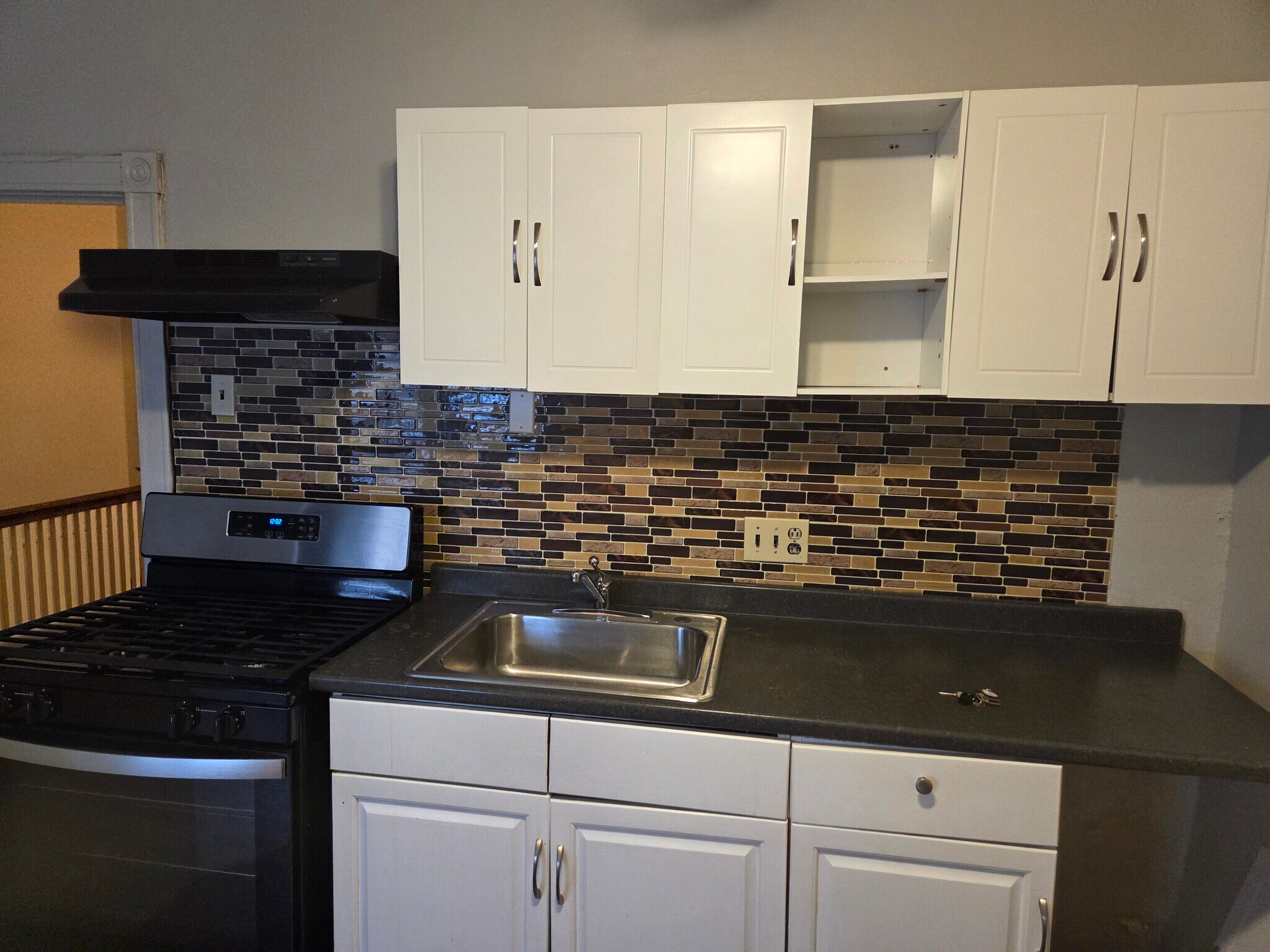 Building Photo - 5731 N 5th St