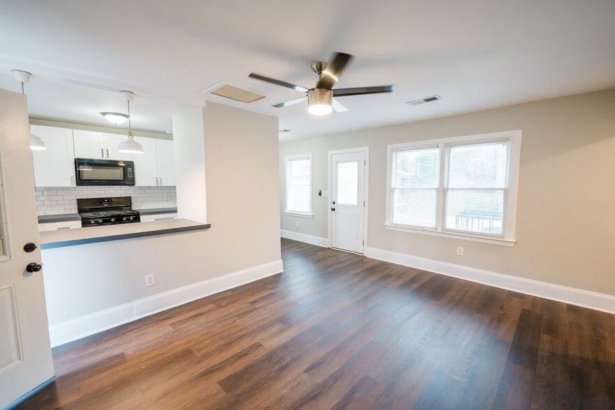 Building Photo - 2931 Glenwood Ave SE