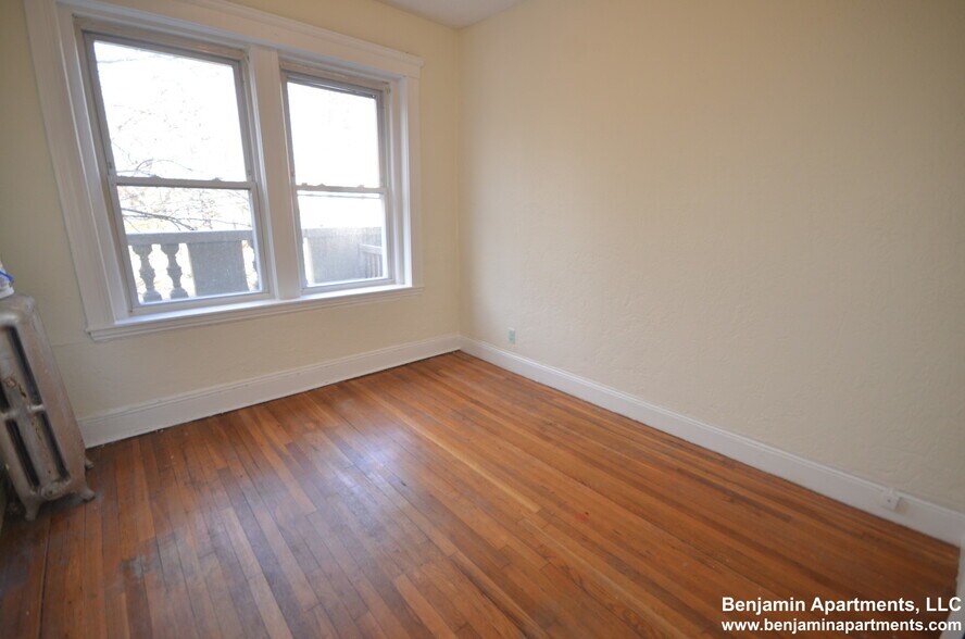 Building Photo - 15 Egremont Rd