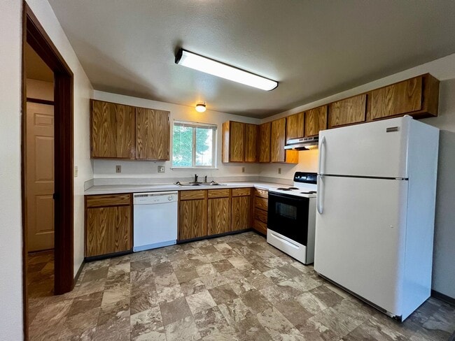 Building Photo - 4802 Bonnie Ln