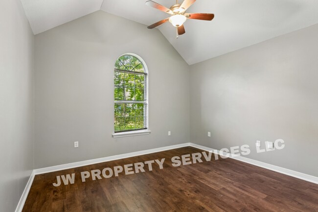 Building Photo - Charming 3-Bedroom Home in Abita Springs – Pet-Friendly Living | $1,750/Month Marketing Description