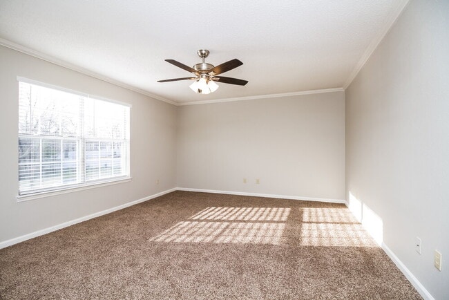 Building Photo - 606 Rocky Ridge Cir