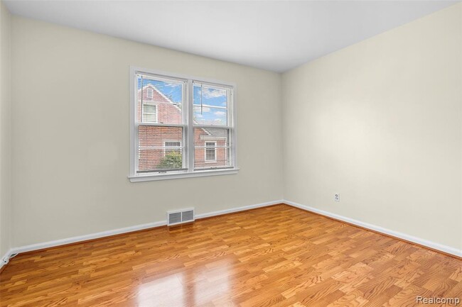 Building Photo - 1121 N Lafayette St