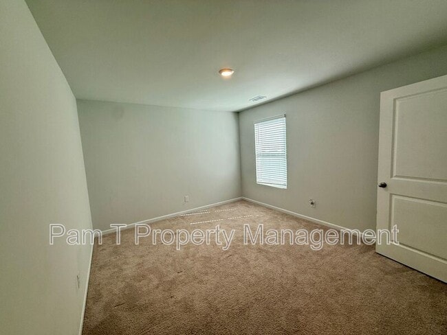 Building Photo - 512 Turpentine Trl