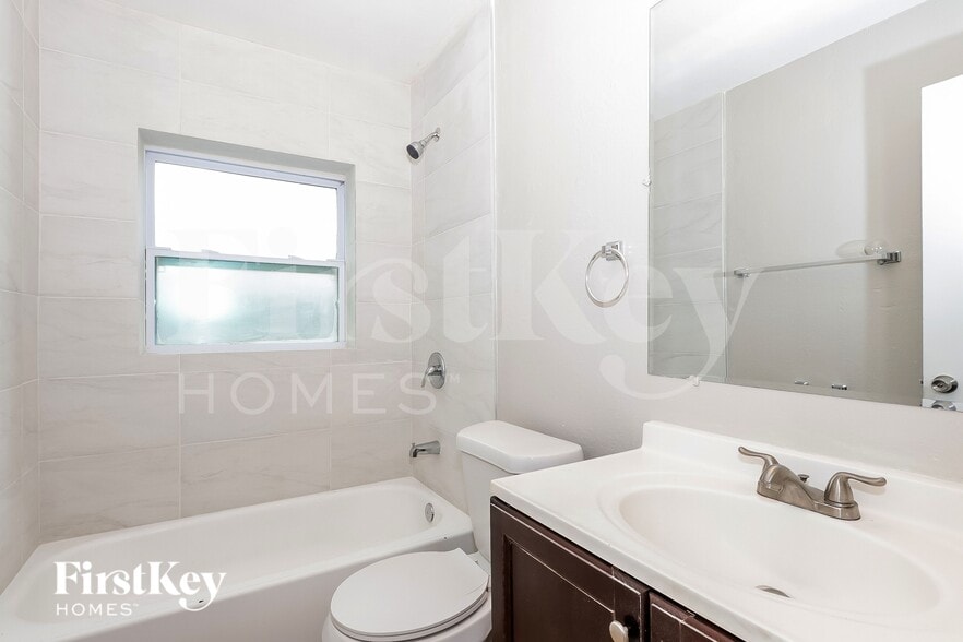 Building Photo - 6126 Arcade Ct