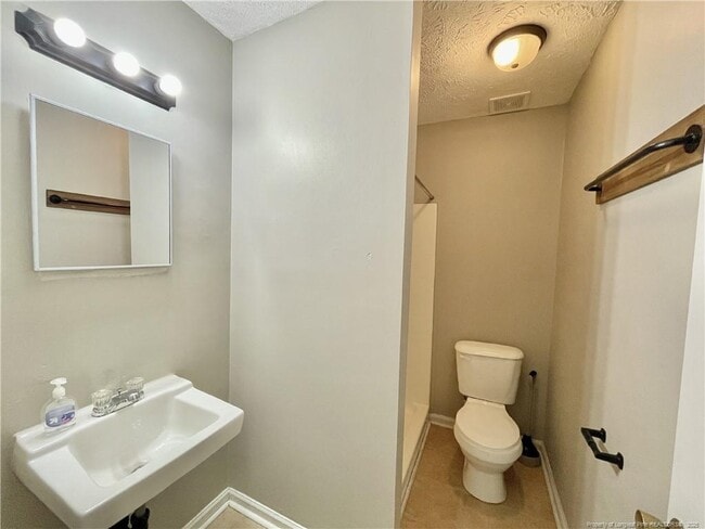 Building Photo - 3241 Willard Dr