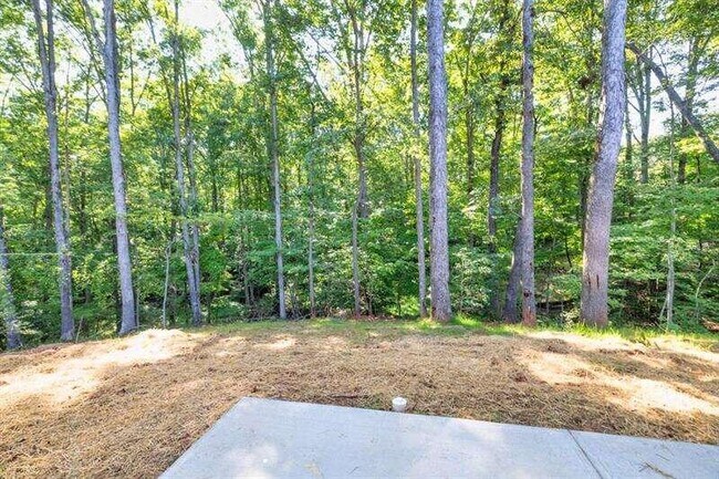 Building Photo - 2275 Hwy 19 N