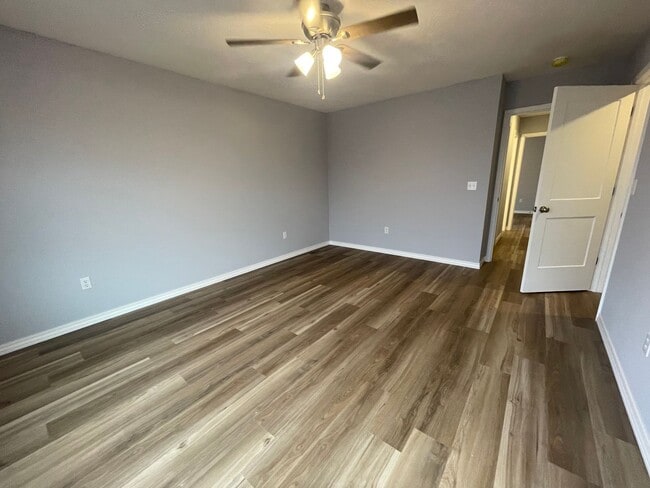 Building Photo - Summer Lease Up Specials - Call for Details -New 2 Bed, 2 Bath with Garage, walk in