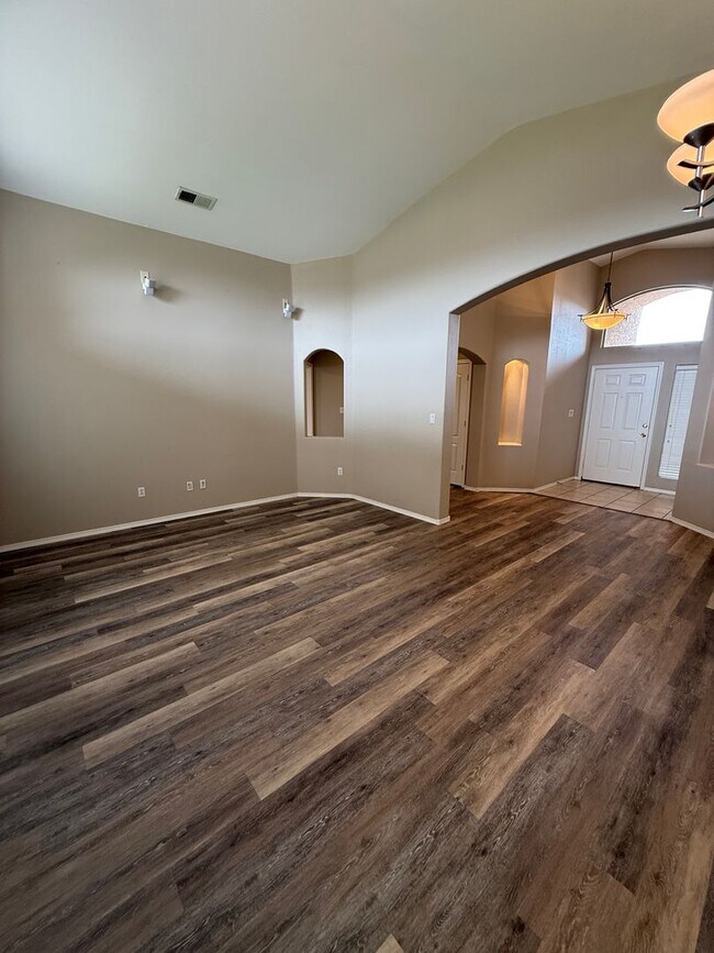 Building Photo - 2526 Tuscan Hills Ln