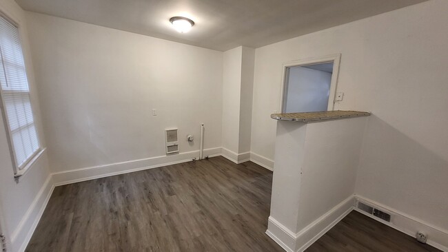 Building Photo - Two Bedroom Apt in Sumter SC!  Two Weeks F...