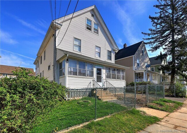 Building Photo - 54 Roosevelt St