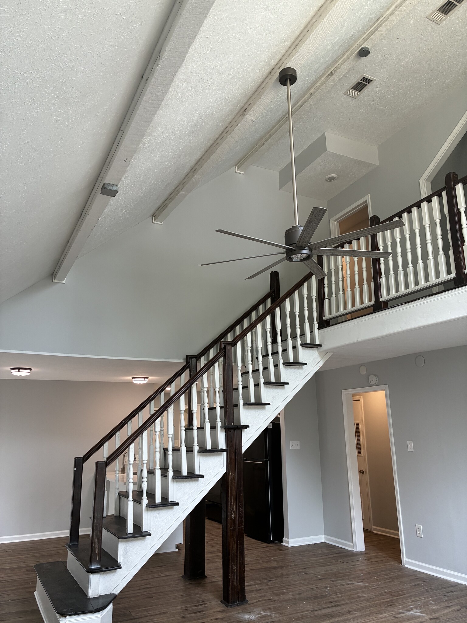 Building Photo - 3829 Northview Dr