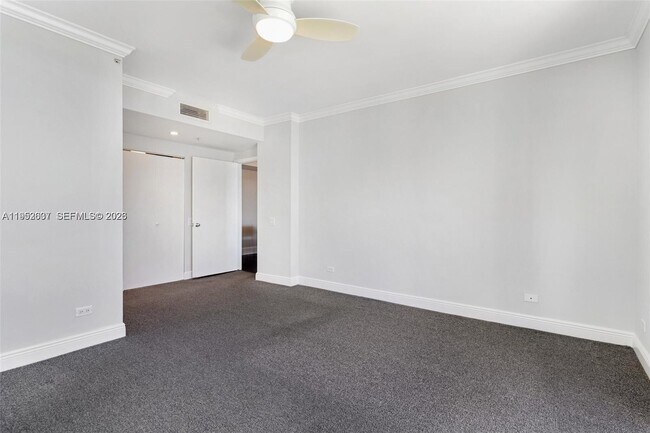 Building Photo - 701 Brickell Key Blvd