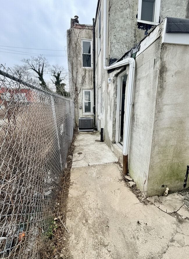 Building Photo - 3957 Ogden St