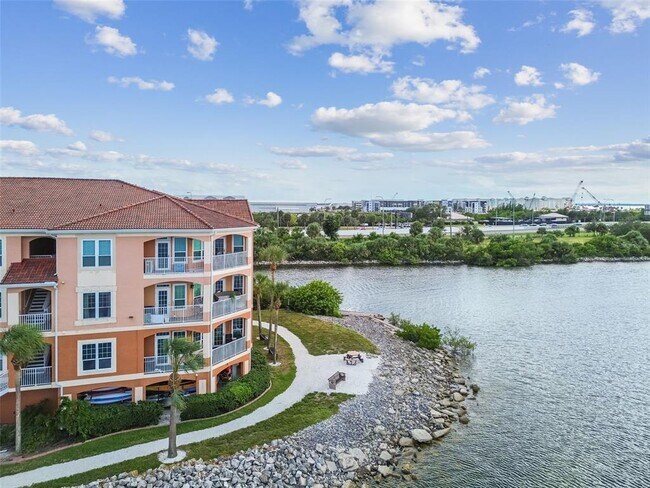 Building Photo - 5000 Culbreath Key Way