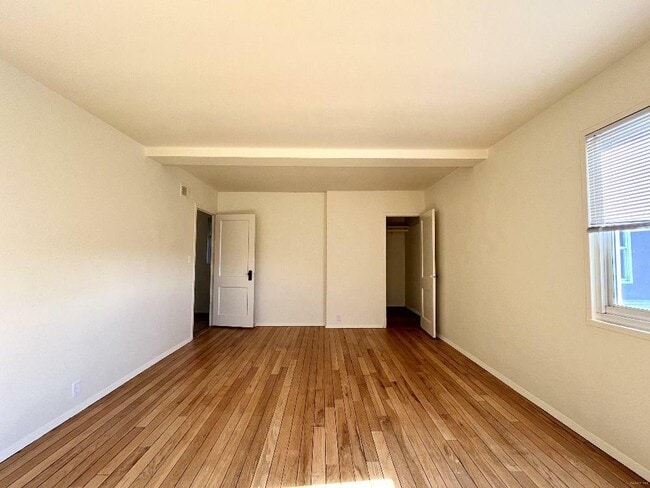 Building Photo - 207 Font Blvd