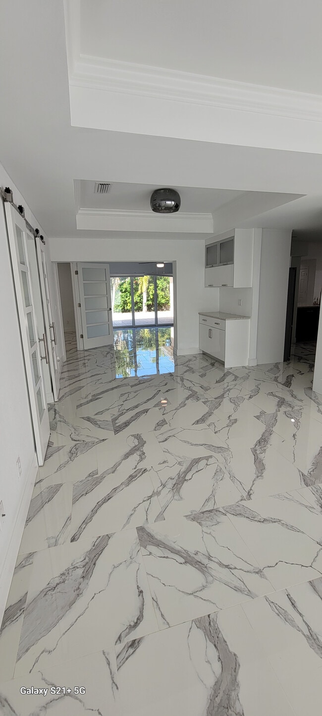 Building Photo - 5200 West Blvd