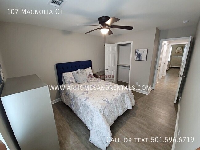 Building Photo - 107 Magnolia Ct