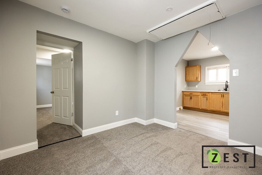 Building Photo - OPEN HOUSE FRIDAY 5/2/25 5-5:30PM!!! WELCO...