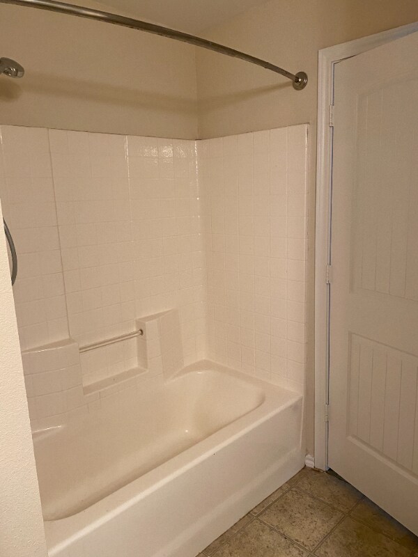 Building Photo - 108 N 6th St