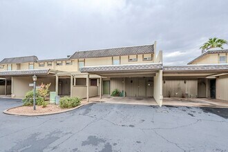 Building Photo - 3 Bed 2.5 Bath Pet-Friendly Retreat by The...
