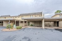 Building Photo - 3 Bed 2.5 Bath Pet-Friendly Retreat by The...