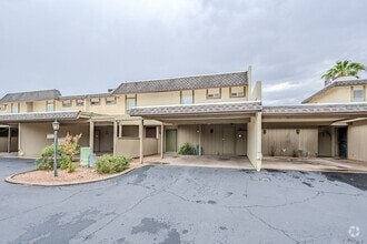 Building Photo - 3 Bed 2.5 Bath Pet-Friendly Retreat by The...