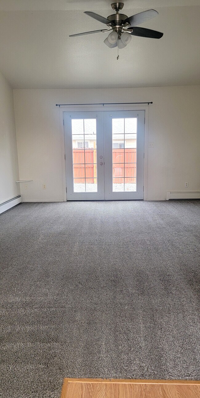 Building Photo - 658 30 Rd