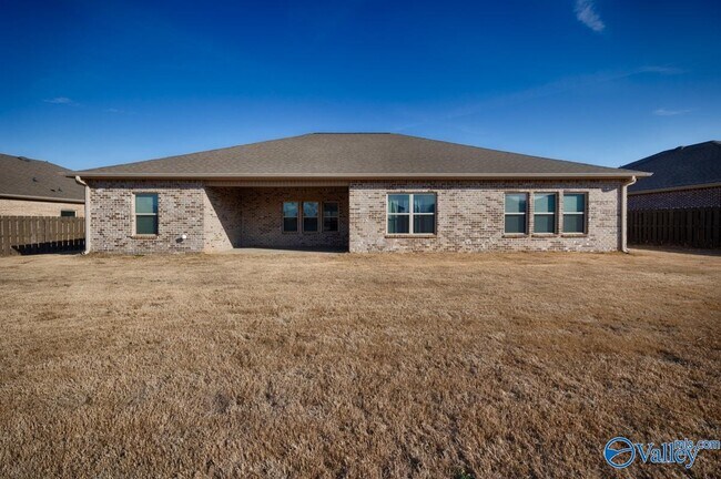 Building Photo - 106 Oak Fletcher Dr