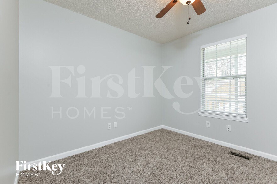 Building Photo - 682 Brandy Dr