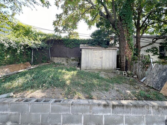 Building Photo - 71 W Eagle St