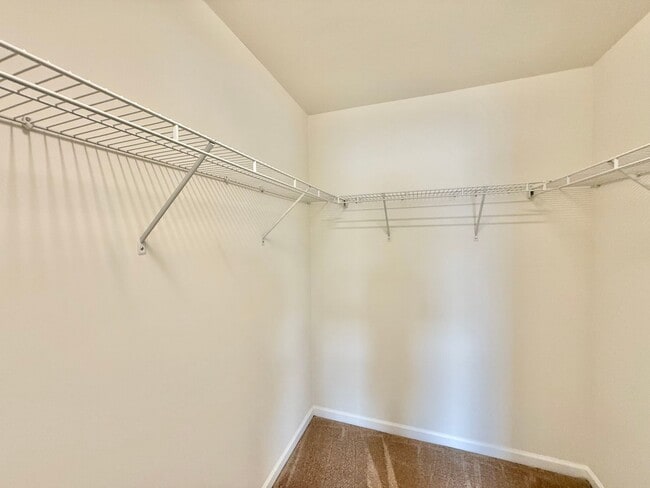 Building Photo - Charming 3BD, 2.5BA Raleigh Townhome in a Great Location and an HOA Community with Amenities