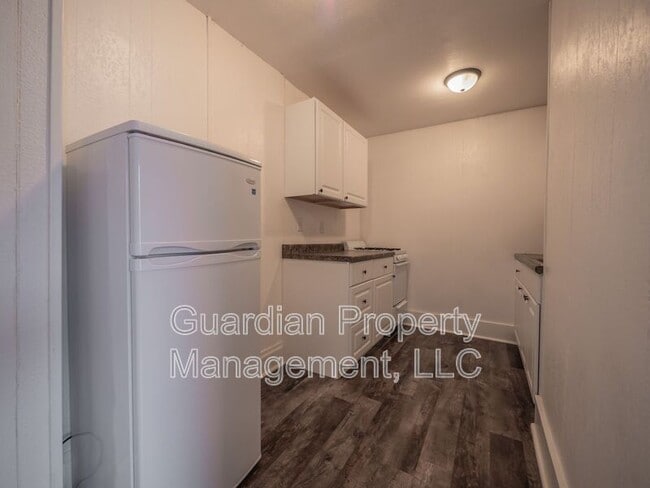 Building Photo - 108 N Buchanan St