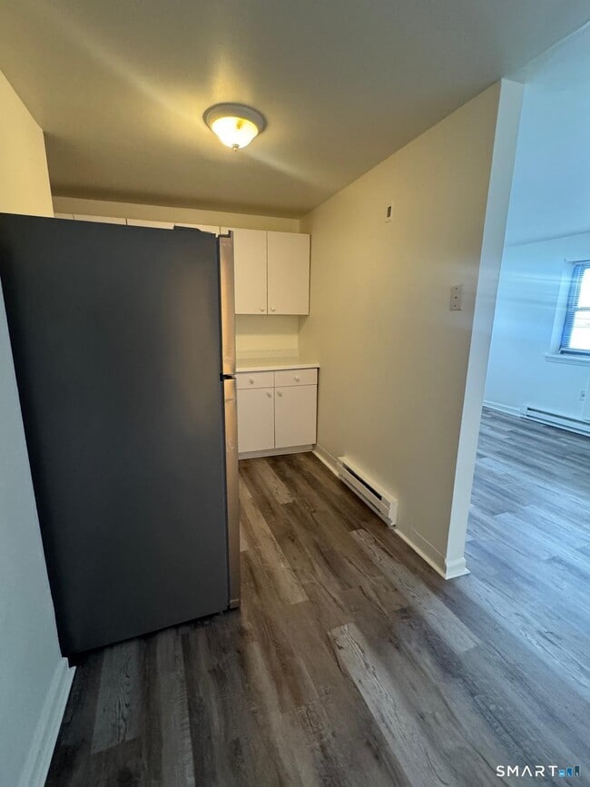 Building Photo - 832 Atlantic St