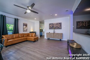Building Photo - 555 Hansford St
