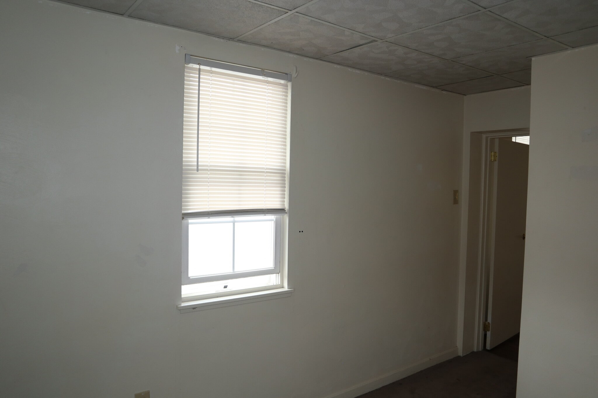 Building Photo - 320 3rd St
