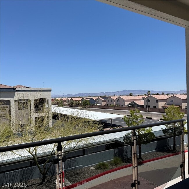 Building Photo - 8925 W Flamingo Rd
