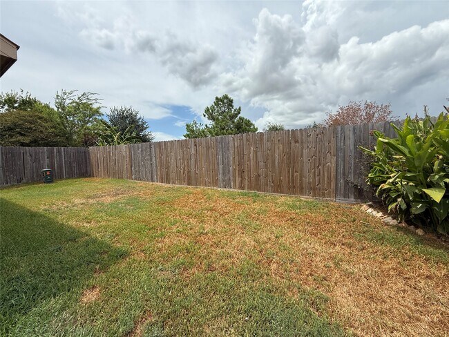 Building Photo - 24210 Silversmith Ln
