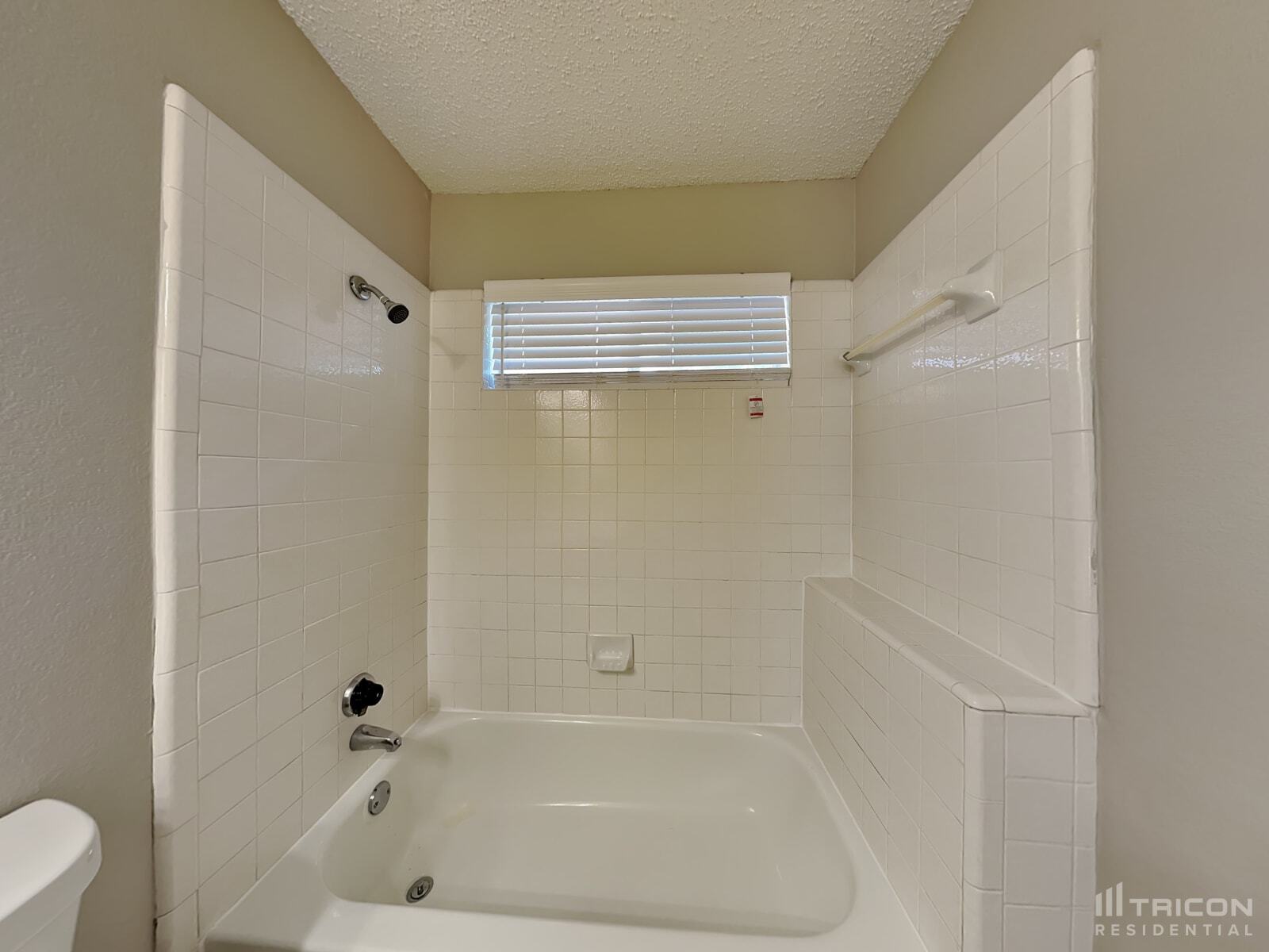 Building Photo - 5208 Wolverton Ct