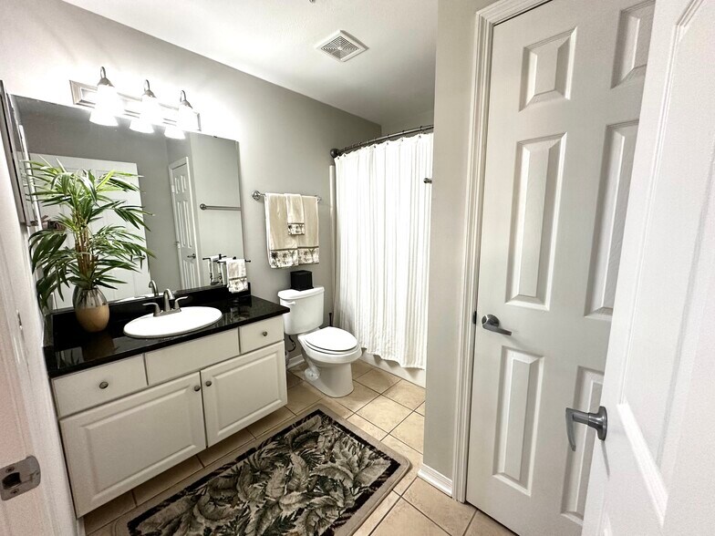 Building Photo - 4274 Calinda Ln