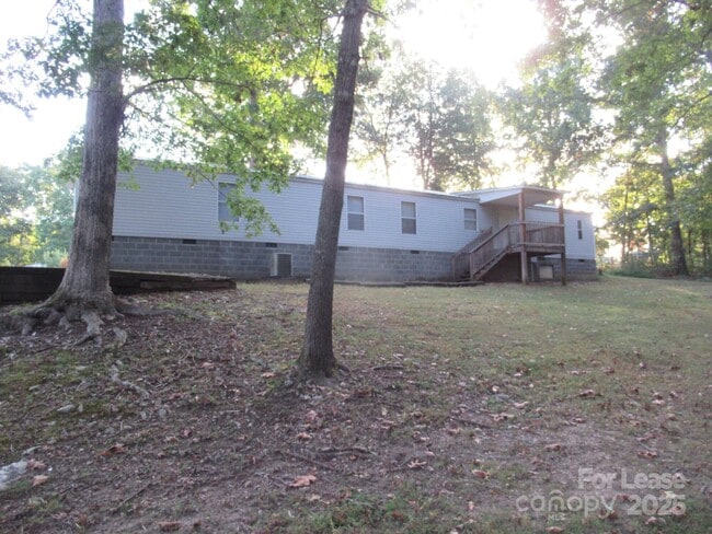 Building Photo - 368 Hudson White Trail