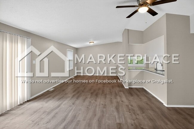 Building Photo - 916 Whidbey Ct