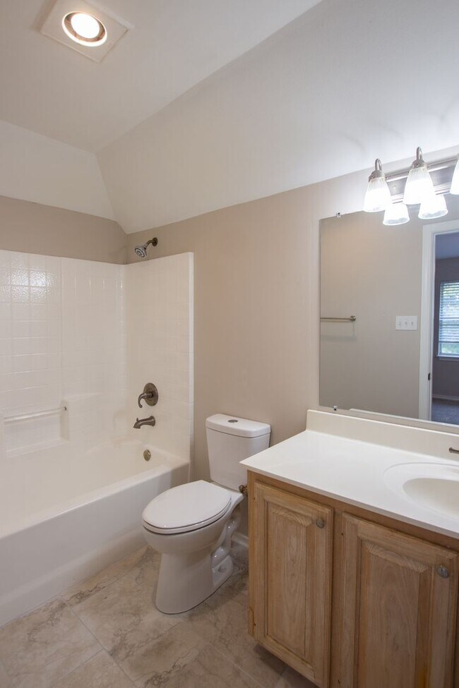 Building Photo - 5716 Bostick Dr
