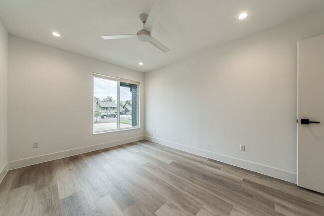 Building Photo - Stunning 2 bed / 2 bath condo in North Austin