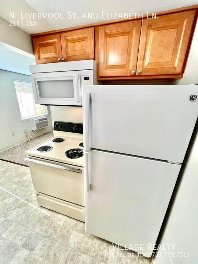 Building Photo - 45 N Liverpool St