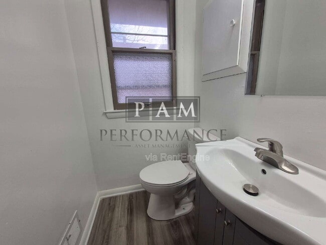 Building Photo - 1576 S Layton Blvd