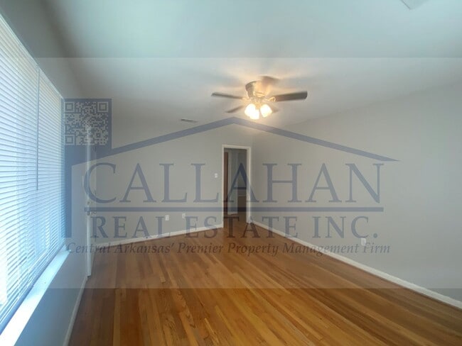 Building Photo - Park Hill 2 Bedroom